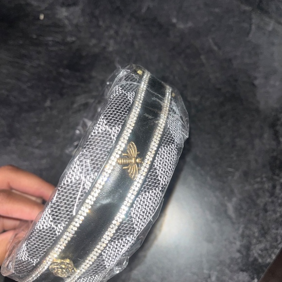 Rhinestone Bee Headband (1) - Picture 6 of 6